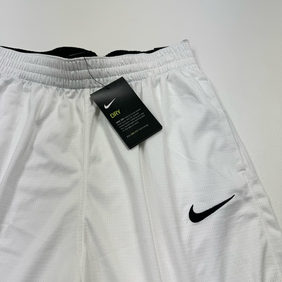 NEW! Boy’s Nike Dri-Fit Athletic Shorts Size Large W/Tags - Picture 2 of 5